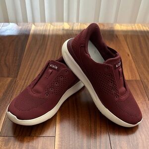 KIZIK LIMA BREATHABLE KNIT SLIP IN SNEAKERS BURGUNDY WOMENS SIZE 6 NO LACES